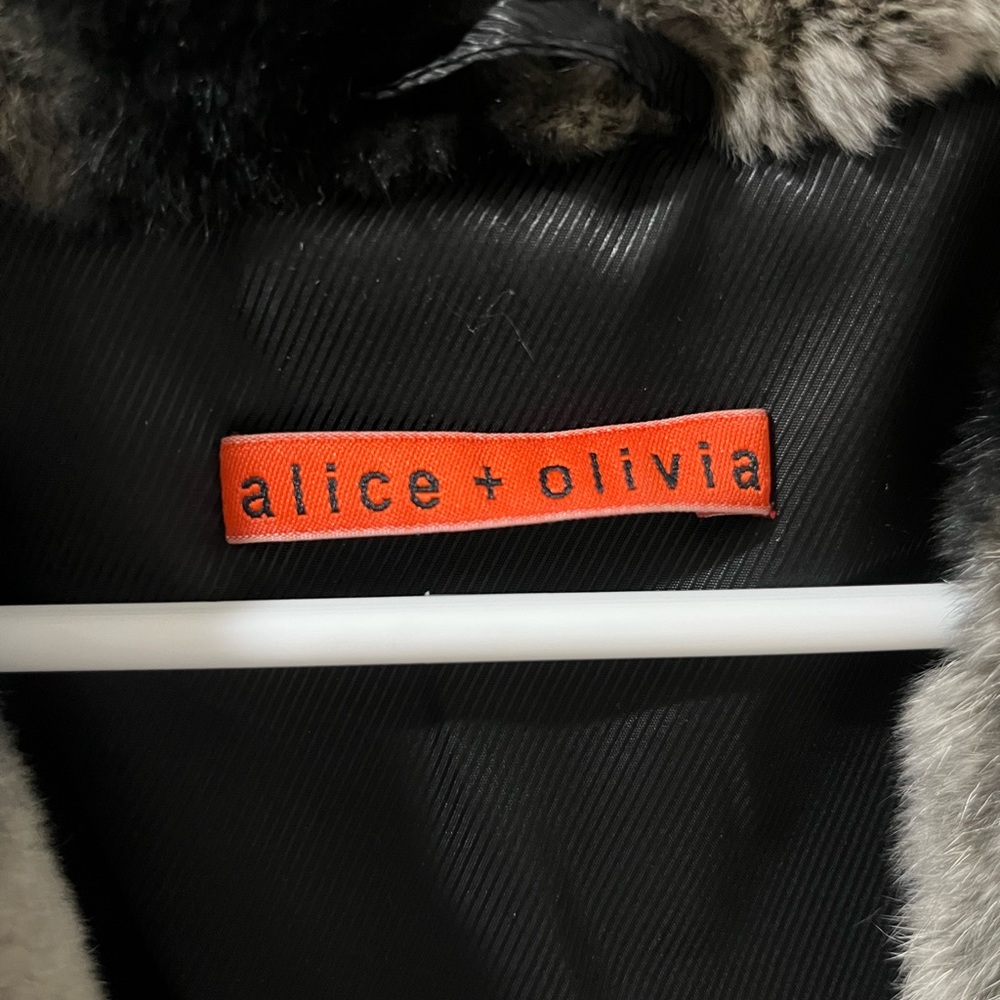 100% Rabbit Fur Coat Alice and Olivia - Picture 3 of 4